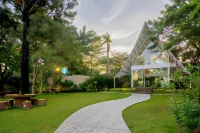 Hotel MaxOne Makassar Hotel dekat Pantai Biru