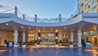 Newport Harbor Island Resort Hotels in der Nähe von McAuley Hall