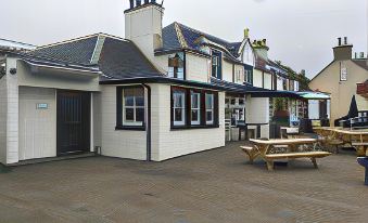 Novar Arms Hotel