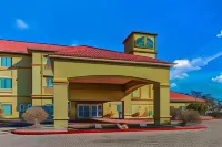 La Quinta Inn & Suites by Wyndham Hobbs - Pet-friendly