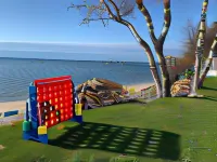 Beachfront Inn Hotels in Baileys Harbor