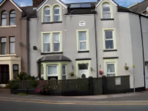 The Pavilion Guest House ミロムのホテル