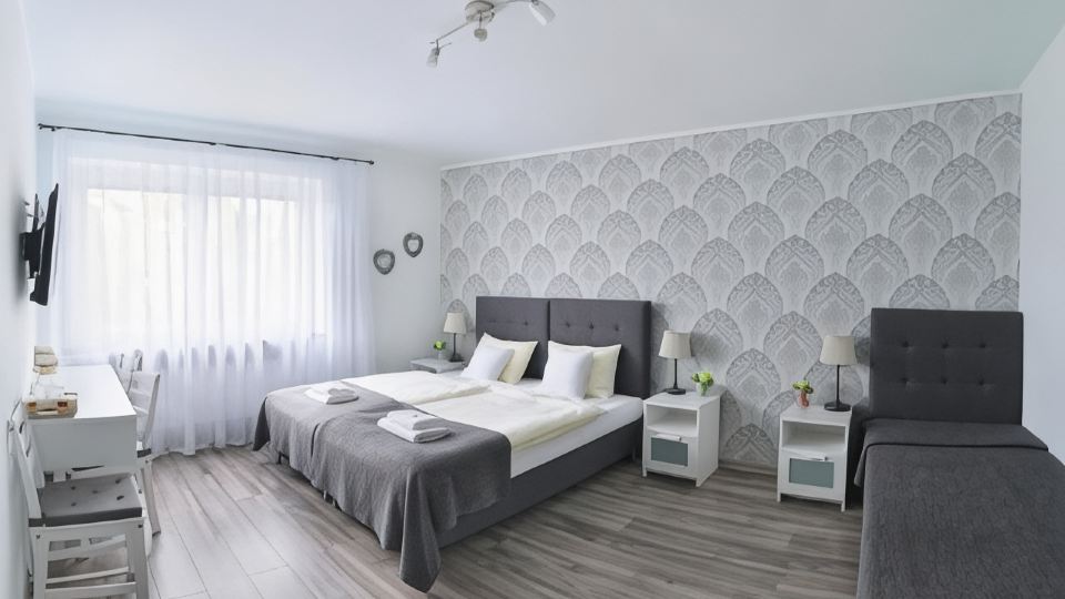 7th Room Guest House