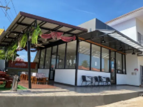 โรงแรมดีดี แกรนด์ โรงแรมในอำเภอ เซกา