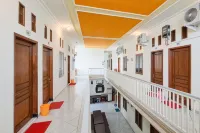 RedDoorz Syariah at Jalan Panglima Sudirman Probolinggo Hotel in zona Simpang Cemorotigo Bromo