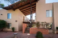 SEDONA OASIS: Hike, Bike, Swim, Shop, Relax! Отели в г. 