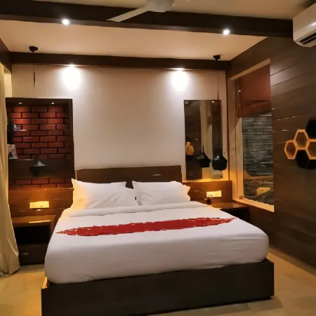 Shivers Oasis Luxury Rooms