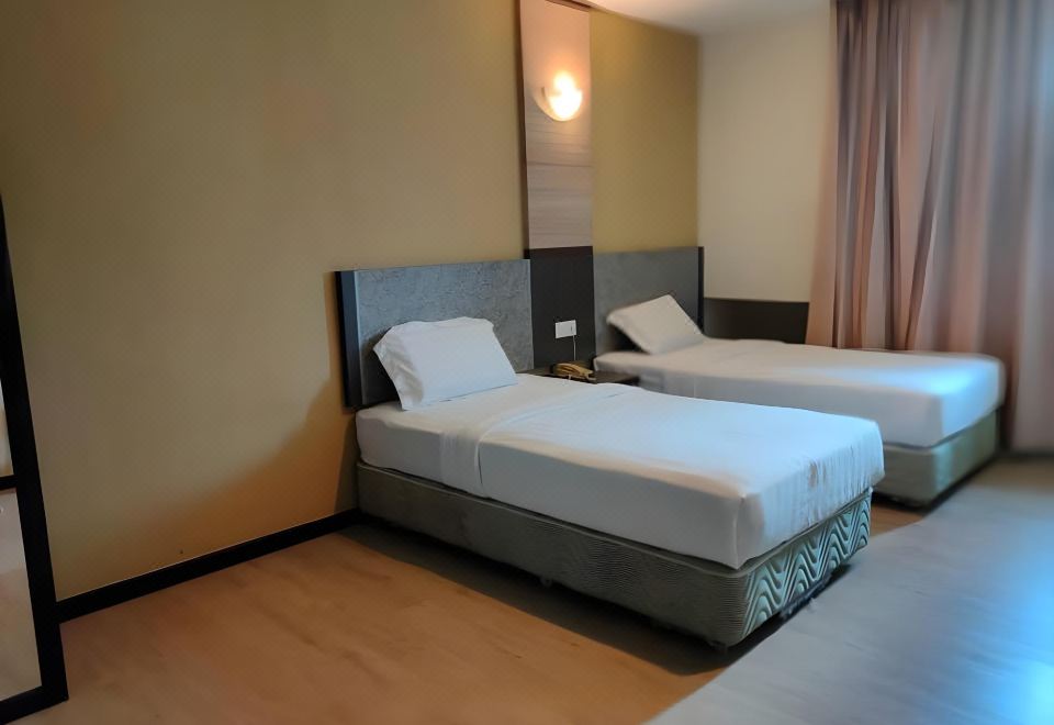 Grand Faber Inn - Housity