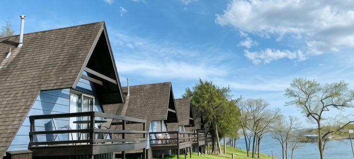 Calm Waters Resort Hotels in Stone County