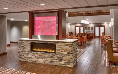 Hampton Inn & Suites Pocatello Отели рядом с достопримечательностью «Mountain View Event Center»