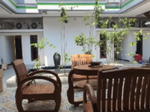 Omah Joglo Bugis Hotels in Pakis