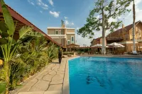 Maison Maxim de Lesseps - Pools