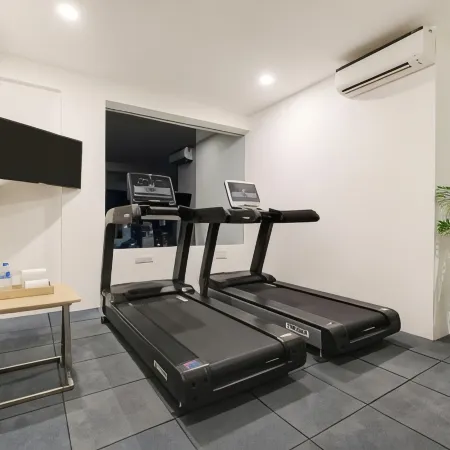 Red Fox by Lemon Tree Hotels, Vijayawada Отели рядом с достопримечательностью «Храм Канакадурга»
