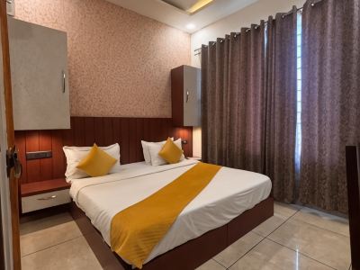 Anushangi Hotel