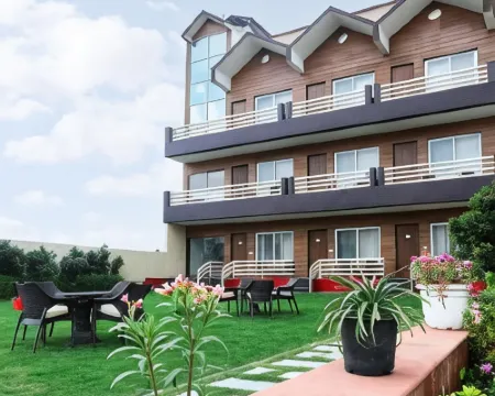 ザ ヴリンドウッズ ブリンダーバンのホテル