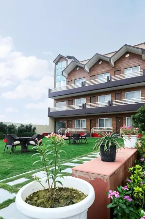 The Vrindwoods Отели рядом с достопримечательностью «Bankey Bihari mandir darshan Vrindavan»