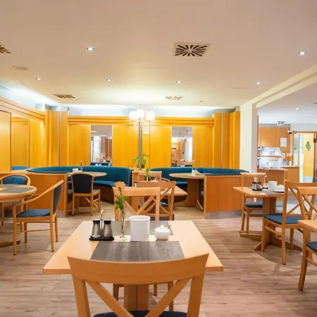 Hotel am Schlosspark , Wiesbaden