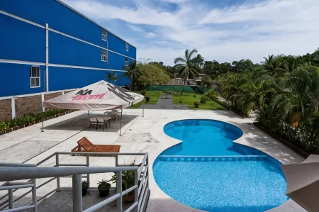 Capital O Hotel Los Caracoles, Acapulco