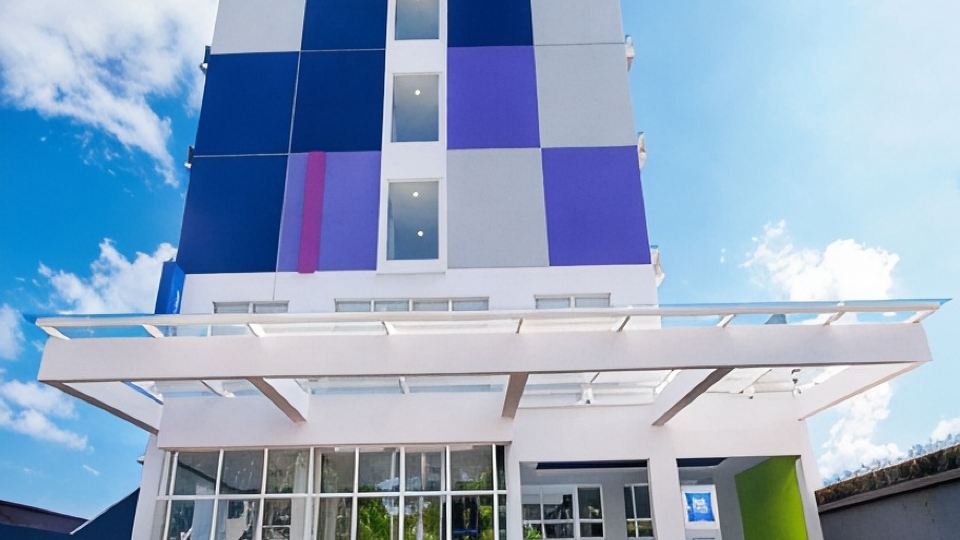 Ibis Budget Semarang Tendean