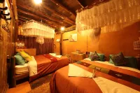 Dinh Da H'Mong - Karsterly Rock Lodge Hotel di Đồng Văn