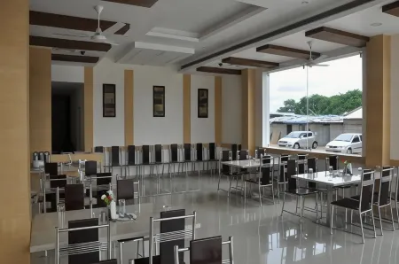 Alps Residency Отели в г. Кришнагери