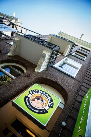 The Flying Pig Uptown Отели рядом с достопримечательностью «Hollandsche Manege»