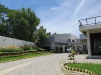 Lucky 9 Budget Hotel