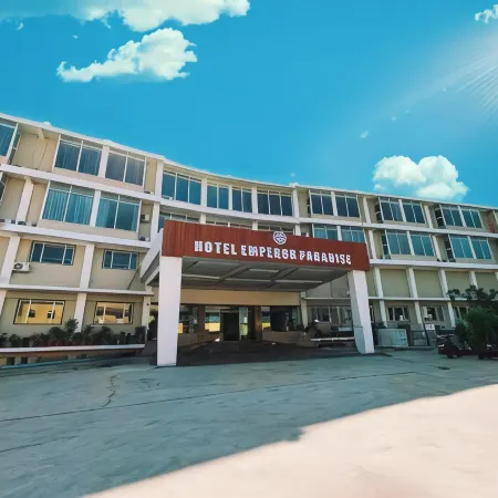 Hotel Emperor Paradise
