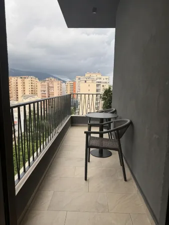 South Inn Hotel Отели в г. Влёра