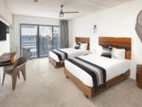 โรงแรม52 โรงแรมในปลายาเดลการ์เมน