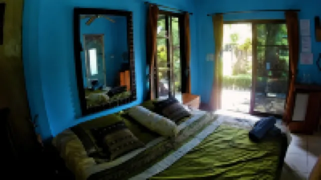 ริเวอร์ไซด์ โฮมสเตย์