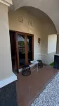 Ulu Living Guesthouse 3 Menit dari Tugu Jogja Hotels in Tegalrejo