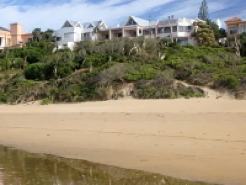 The Pink Lodge on the Beach Hotels in George