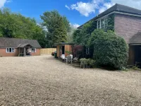 Da Vinci Guest House & Guest Parking, A Real Gem Hotel di Crawley