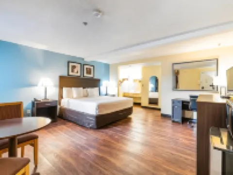 Days Inn by Wyndham Federal Way Hotels in Federal Way