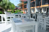 Phi Phi Anita Resort - breakfast