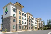 Holiday Inn Express & Suites Valencia - Santa Clarita Các khách sạn ở Stevenson Ranch