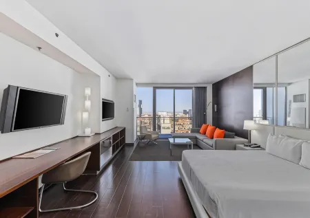 Palms Place Hotel and Spa