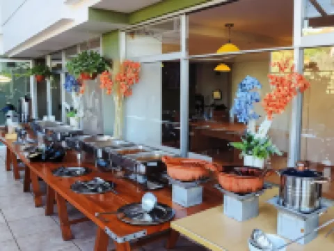 โรงแรมบอร์ดาควเอร์นาวากา โรงแรมในเกวร์นาวากา