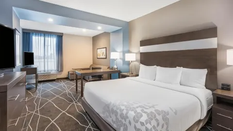 La Quinta Inn and Suites by Wyndham Houston Spring South in Spring