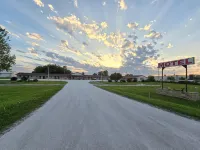 OYO Sandman Inn Hotels in Wright County