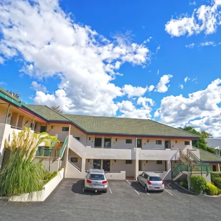 Ashwood Manor Motor Lodge Отели рядом с достопримечательностью «Реформед Черч оф Гамильтон»