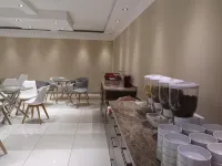 Eagle Nest Luxury Accommodation - breakfast