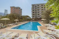 Hotel Pharos - Pools