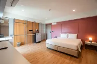 Lima Hotel Hotel di Nakhon Luang