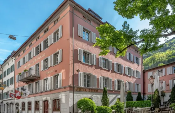 斯特恩羅曼蒂克酒店