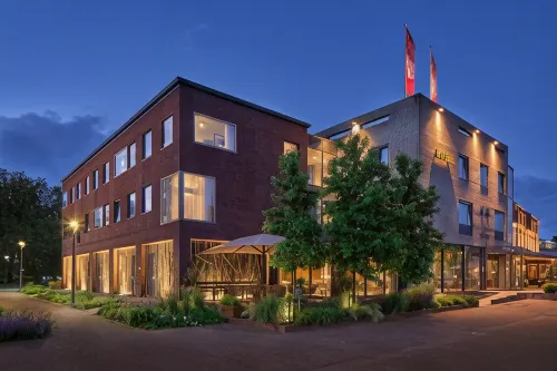 Hotel Restaurant Grandcafé 't Voorhuys Hotels in Marknesse