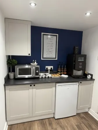 Number 19 Guest House - Self Check in - under 4 Miles from Barrow in Furness