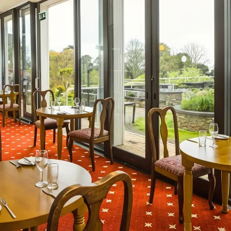 Cliffden Hotel