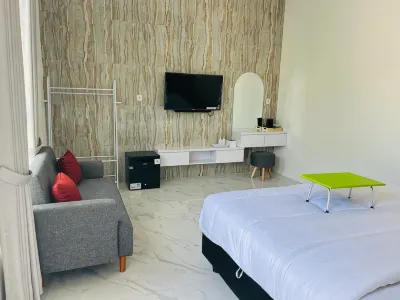 Urbanview Hotel Nimara Ngawi by RedDoorz Hotell i Grudo